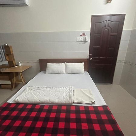 Hotel Anh Tuan Bac Lieu Екстер'єр фото
