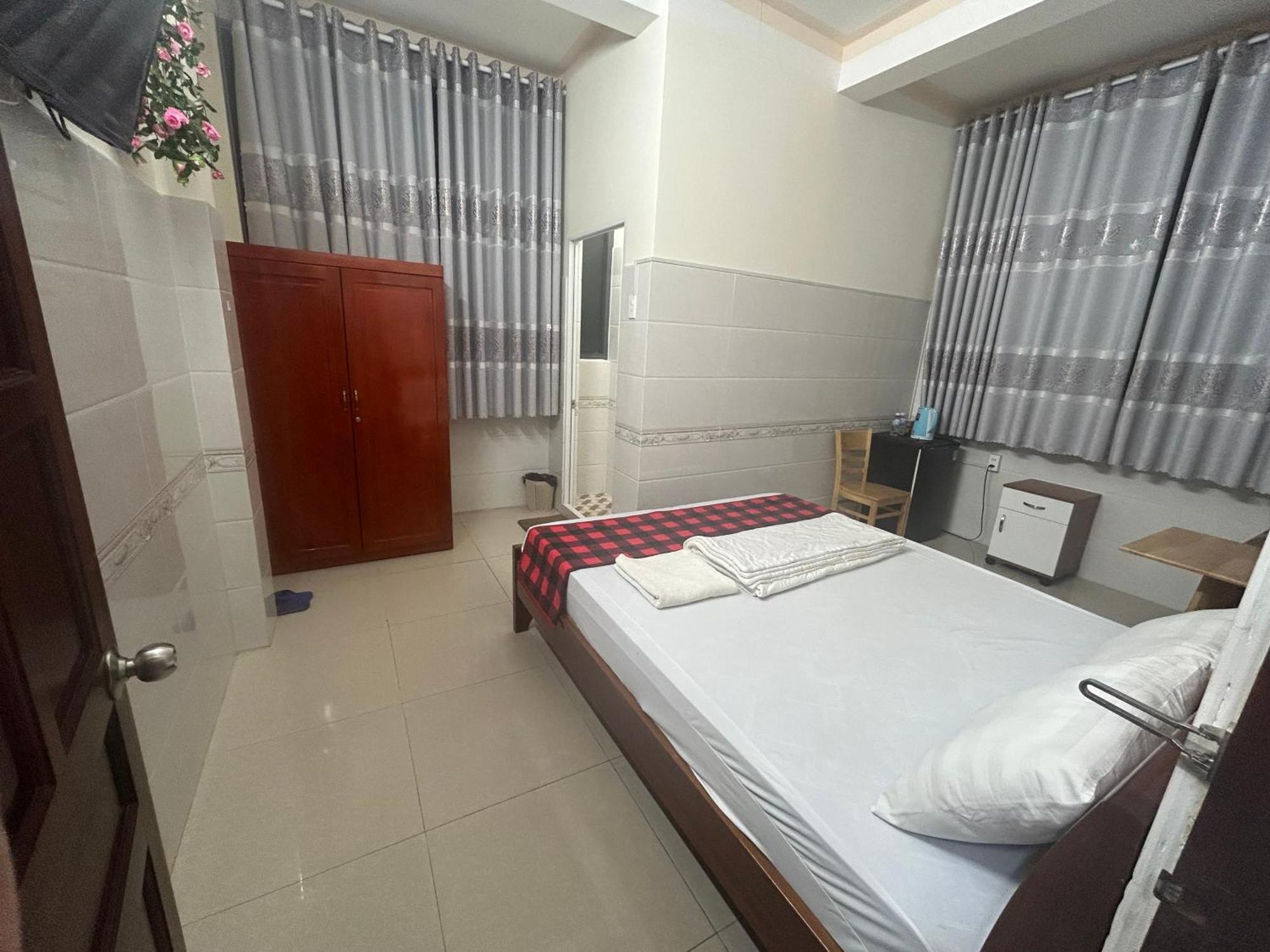 Hotel Anh Tuan Bac Lieu Екстер'єр фото